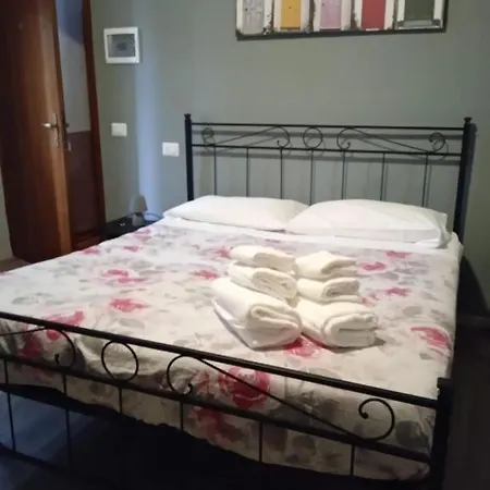 D 2 Non Accettiamo Franciesi Apartment Parma